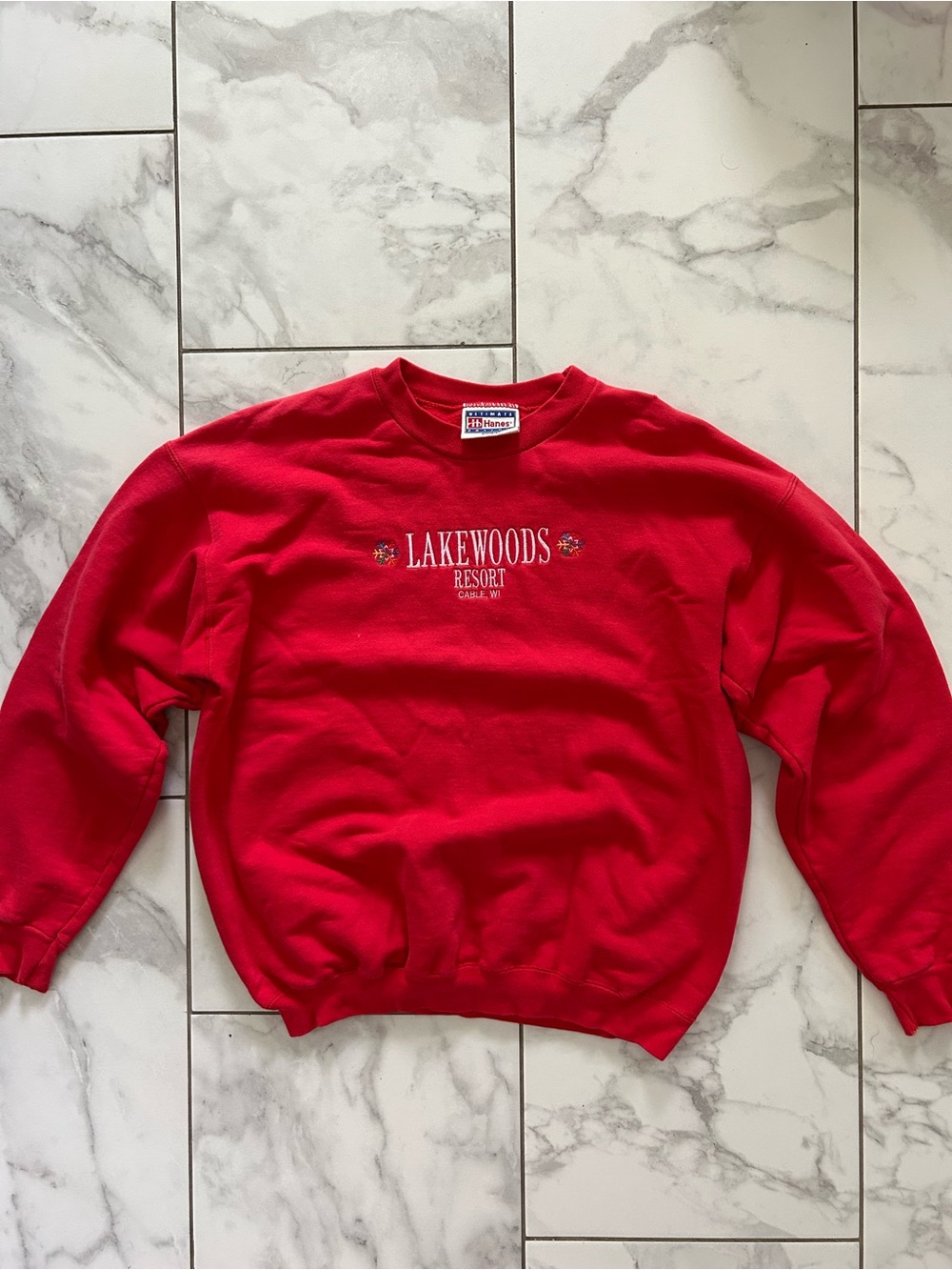 Vintage 90’s Lakewoods Resort Crewneck Sweatshirt Cable, Wisconsin Floral Design